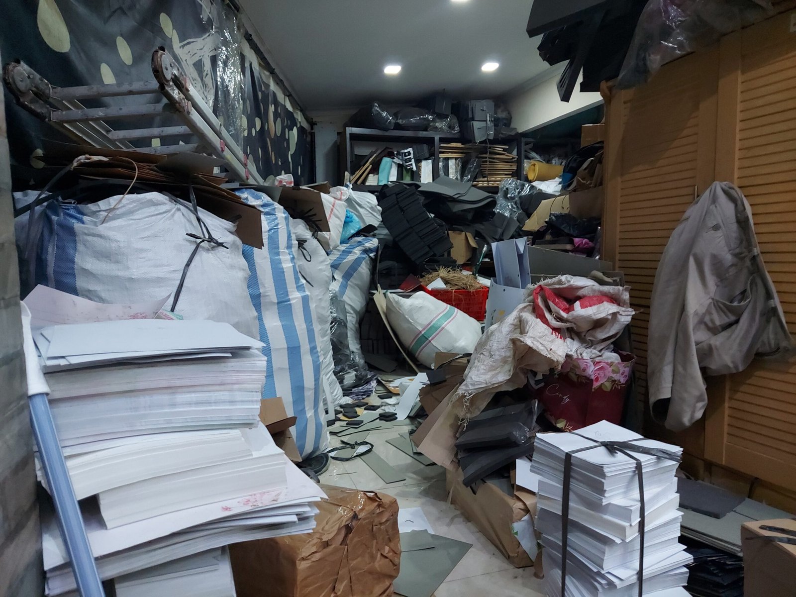 this-is-used-item-can-still-be-used-again-south-jakarta-kebayoran-baru-indonesia